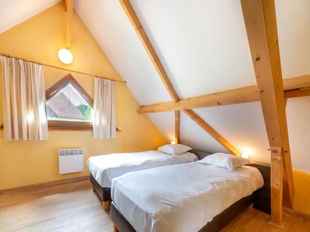 Comfortable Holiday Home With Swimming Pool Lacapelle-Marival