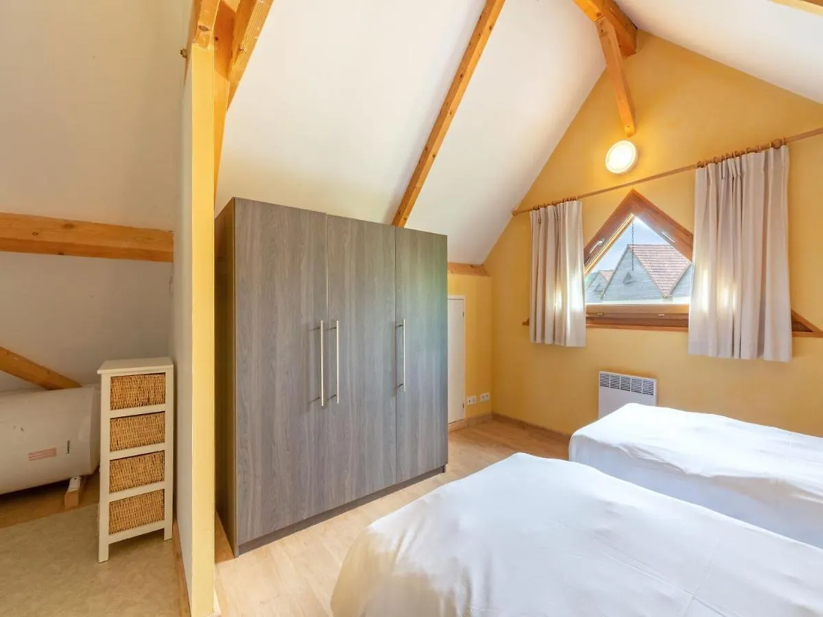 Comfortable Holiday Home With Swimming Pool Lacapelle-Marival