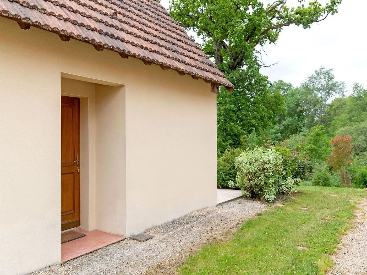 Comfortable Holiday Home With Swimming Pool Lacapelle-Marival