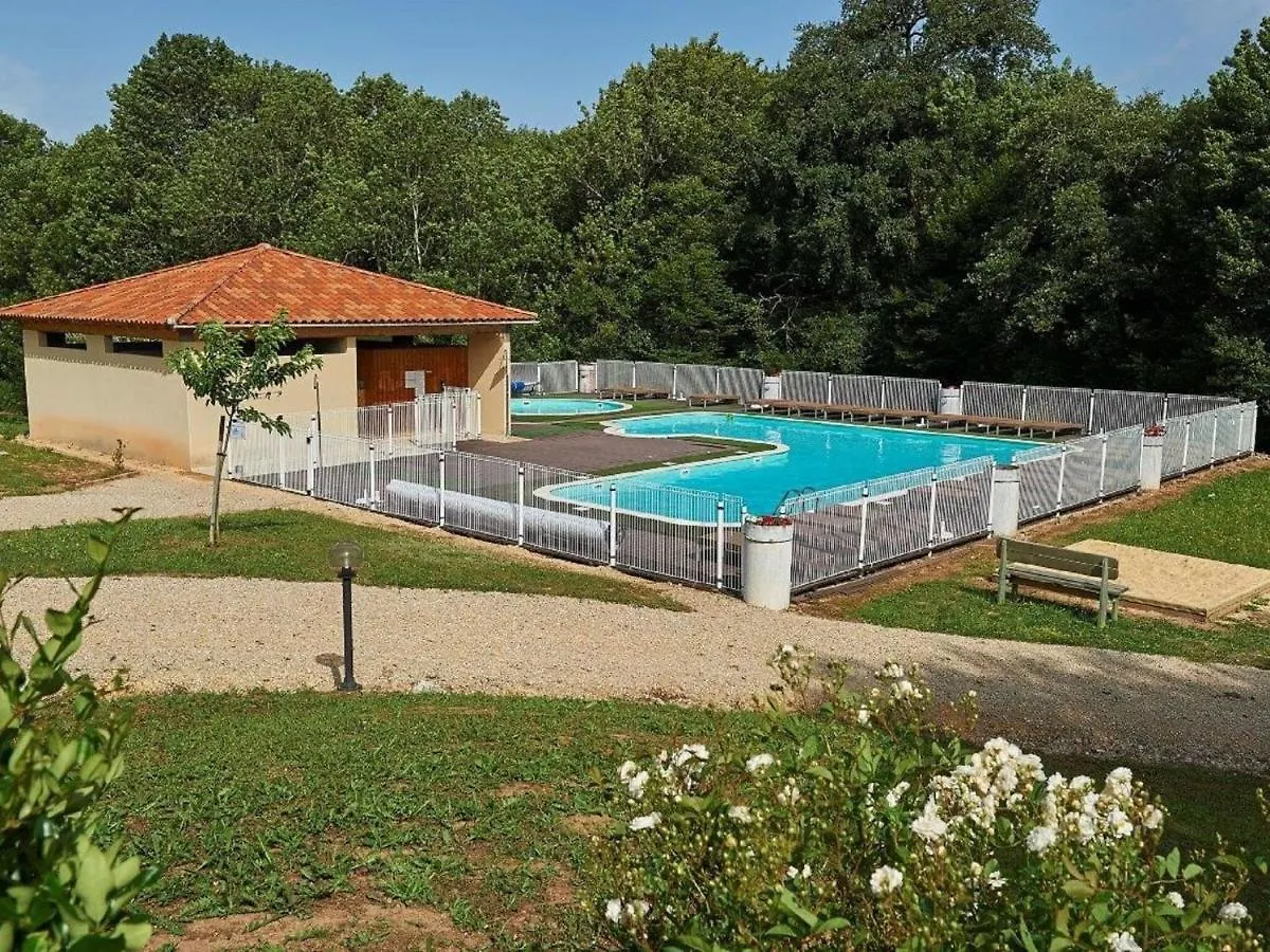 Comfortable Holiday Home With Swimming Pool Lacapelle-Marival